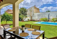 Spacious, high quality, terrace, pool, garden, family-friendly, central, WiFi - 民泊