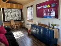 Charming 2-bedroom cottage in Dexter with AC, WiFi. Enjoy your stay - 2-Star