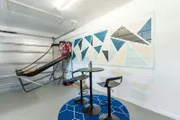 Heated Private Pool + Game Room | Family & Group Favorite | Beach Minutes Away - 부티크