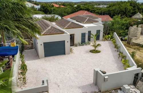 Villa Janssen Jan Thiel with private pool - 3-Star
