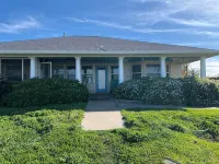Entire Waterfront Home with 110Ft lighted private Fishing Pier on Galveston Bay! - Wi-Fi