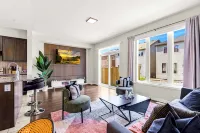 Fallsview Escape|King Bed|10 Mins to Falls|Games - Bungalow