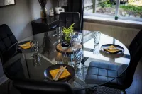 Home from Home, only 5 minutes drive from Historical Durham center. - Kitchen