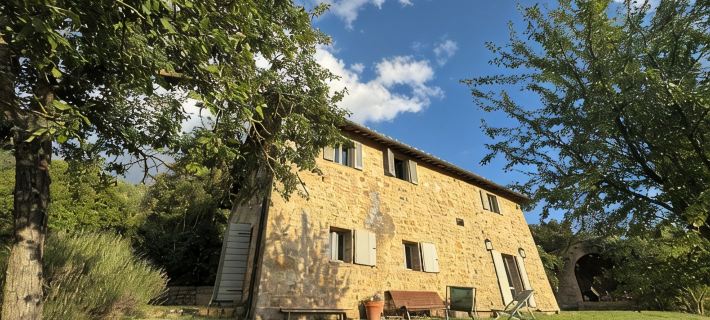 Podere Fontebernardi, authentic Tuscan farmhouse overlooking Pienza. Ξενοδοχεία στην πόλη Pienza