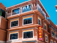 Manchu Tibetan Village Homestay Hotel a Heishui