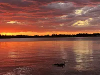 Quiet area across from the lake Hotele w: Yarrawonga