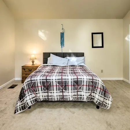 Charming Murphys Retreat: Luxury, Nature, and Wine Awaits! 5 mins to Main St! マーフィーズのホテル