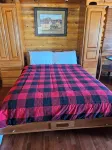 The Peacemaker Cabin: Cozy cabin in enjoyable Apple Valley with AC - Homestays
