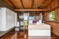 Daintree Holiday Homes - La Vista - Ocean Views with Private Pool & Jet Spa