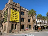 Chic apartment near Sydney Harbour