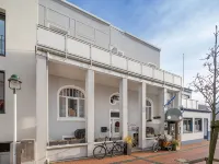 Old smithy, 8 persons, 2 bathrooms, 4 bedrooms, downtown, quiet, wifi Hotels in Norderney