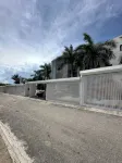 Beachfront Ultra Luxury - New Modern 2 Bed/2.5 Bath - شرفة