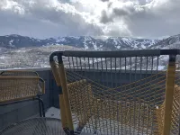 Killer Views   -&-   Highest Reviews   -&-   Great Value  -&-  6 Min to Ski hill