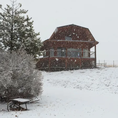 Wilderness Spirit Cabins, LLC-'Eagle Nest'- Heavenly Mountain Views