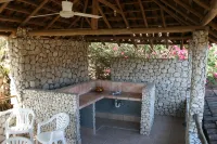 Epic views, 6-min. walk from beach, full size pool - VILLAS CASA LOMA, Suite 402 -  Holiday Villas