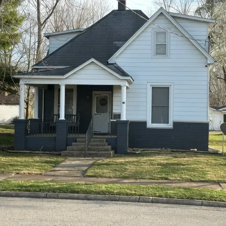 Remodeled 3-bedroom home in heart of Marion. Super Clean.
