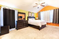 Spacious 5Br Retreat Near Fort Liberty & Hospitals