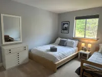 Sugarbush Mountainside Retreat - Ski in ski out - Swimmingpools
