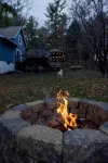 The Trimbelle Cottage: Secluded Riverside Retreat on 7 acres, with Hot Tub!