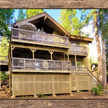 Summer Vacation Rental Lake Almanor Country Club. Gameroom, Sleeps 10. Spacious