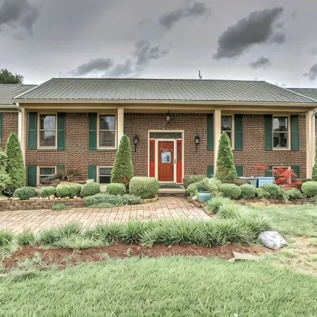 Large & Private Guest House Apt w/ Patio + Views!