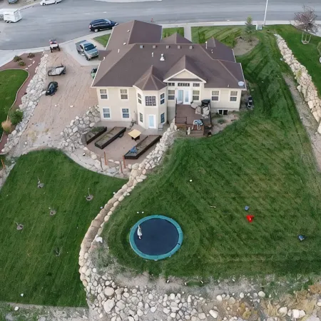 Tesla Charger-11 Beds-Large Home at the Mouth of Ephraim Canyon.