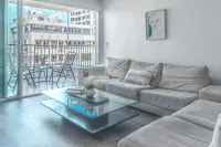 Bright and Sunny 2-bedroom apartment with free parking in the heart of Condado.