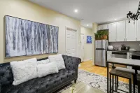 3 BED 2 BATH Pre-War Apartment in Williamsburg, Brooklyn Townhouse - Bungalows