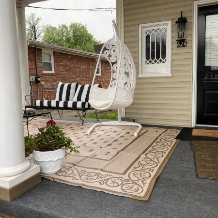 Entire Two story 4 bed/2 full bath. Historical home only steps to Centre college