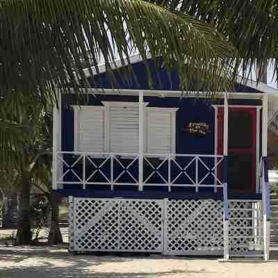 Beach Front Cottage in the heart of Placencia Village Hotel Exterior
