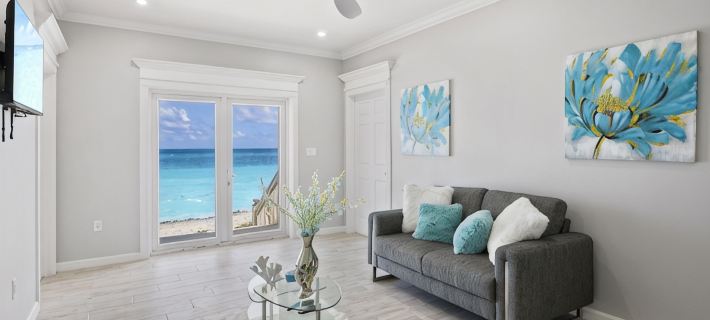 Serene and Tranquil Ocean View Cottage Hotele w: George Town