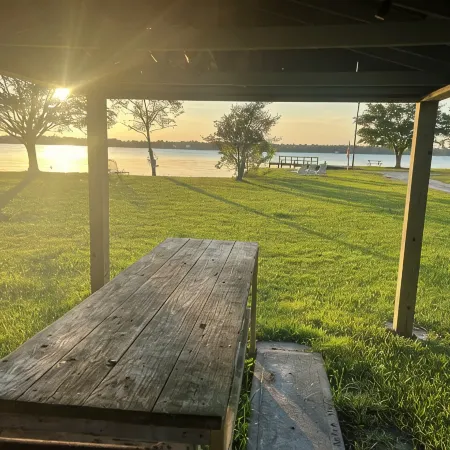 Stylish and Simplistic 1-Bedroom, 2-bathroom apartment at Locklairs Landing. Hotels in Berkeley County