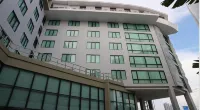 โรงแรมเบลล่า บี Bella B Hotel - ที่มีที่จอดรถ