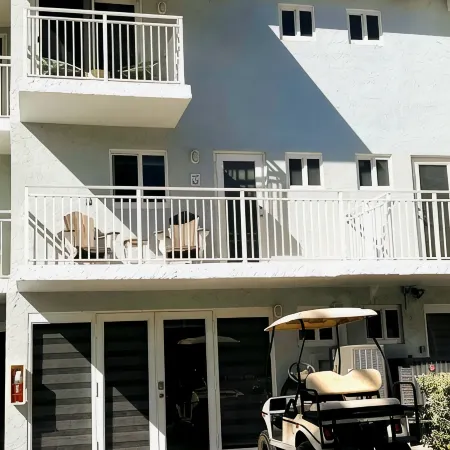 Relax, Enjoy & Experience A Tropical Escape in Key Largo. Sea breeze & Sunshine