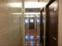 Yee King Hotel(Hostel) - Nhà nghỉ
