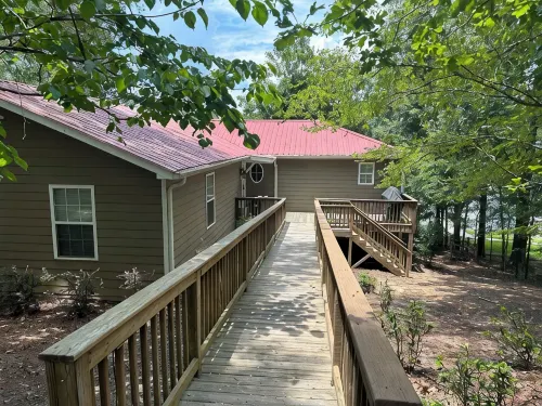 NEW OWNERS: Family Lakefront Retreat: huge dock/kayak/fish/fire pit/amenities - 4-Star