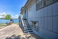 Lakefront w/ Dock, 300mb Wifi, Theater, Arcade - 홈스테이