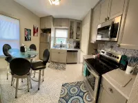 Cozy Single-family house Hotels in Glendale