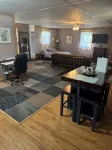 CWR Cottage - A cozy cottage in a quiet country setting