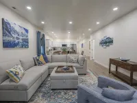 Spacious game house minutes to downtown Sandpoint and Schweitzer Mountain Hotels in Ponderay