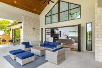 Lakefront 5Br w/ Pool, Hot Tub & Game Room. Sleeps 24. Family-Friendly - 4-Star