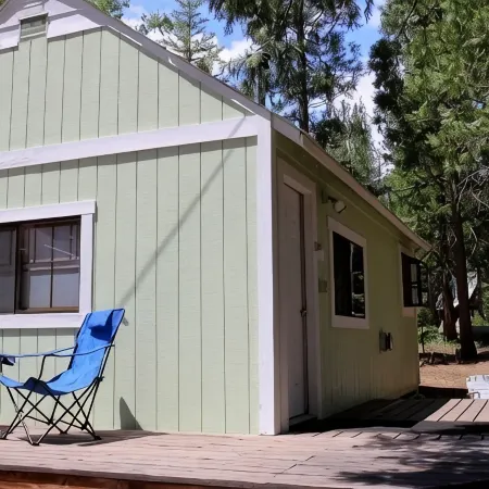 INSIDE YOSEMITE! Ten minutes from Yosemite Valley. SUMMER/FALL openings!