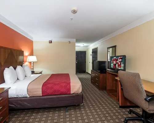 MY Home & Suites Madison GA マディソンのホテル