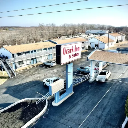 Ozark Inn & Suites