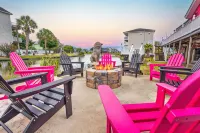 Flamingo Chalet: Newly Remodeled with Fire Pit - Wifi