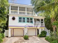 Lollipop 3 Bedroom Home by Redawning Hotels in Captiva