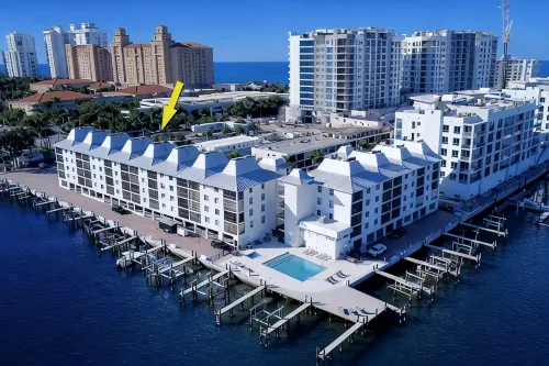 Vanderbilt Beach Condo, Bay Views, New Saltwater Pool, Walk to Beach