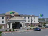 Holiday Inn Express & Suites ATHENS by IHG