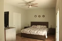3-bedroom condo in DeRidder, Fully Furnished-WiFi-AC. Enjoy your stay. 1928 - Wifi