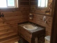 ASPEN--Personal sleeping cabin with shared kitchen/bathhouse 코호 호텔